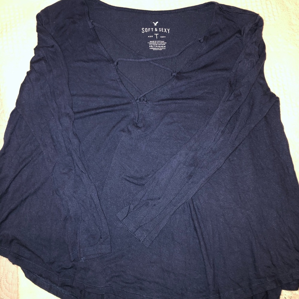 American Eagle 3/4inch sleeve cross-cross shirt